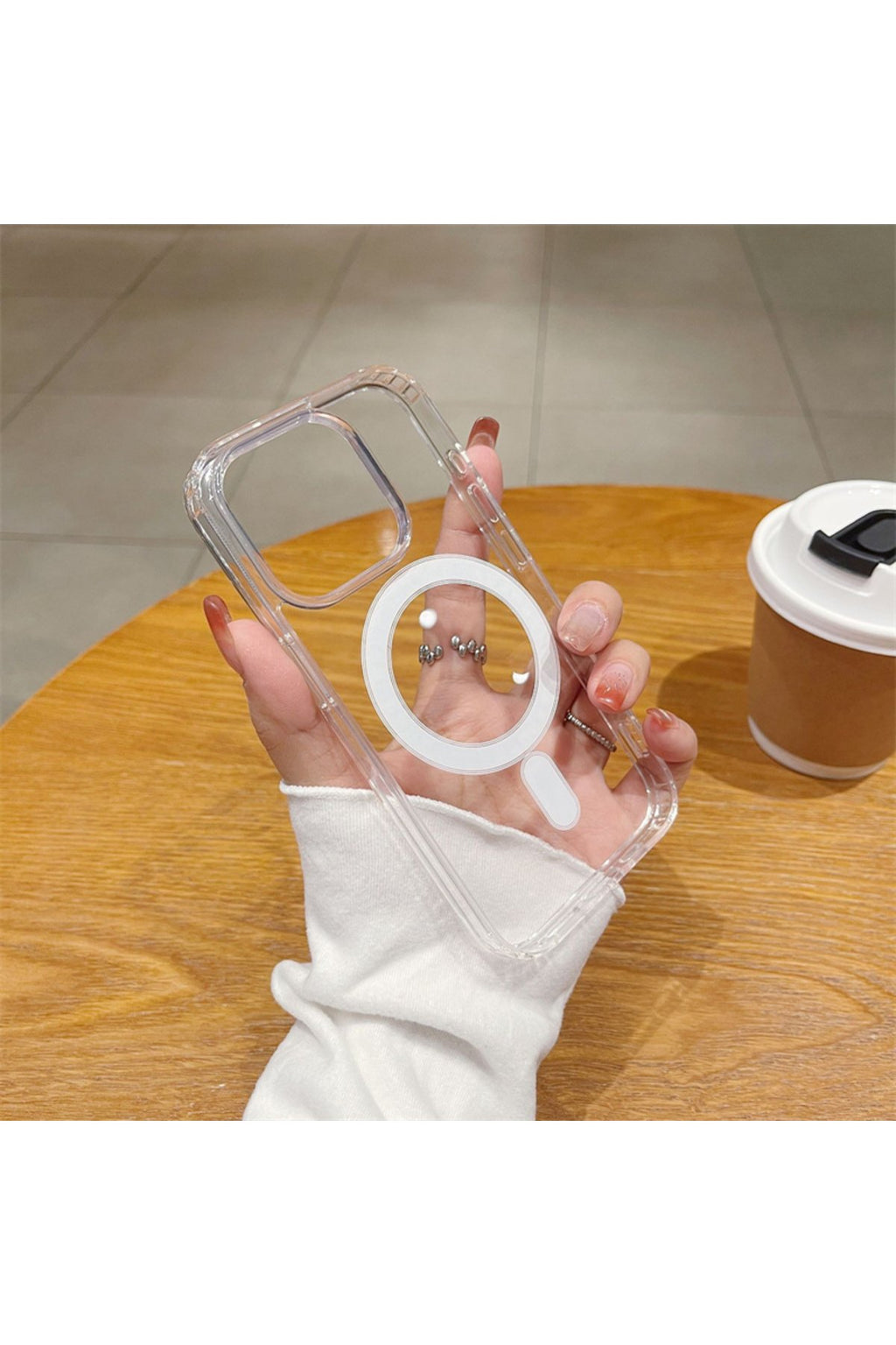 iPhone 13/14 ve 15 Uyumlu Magsafe Kablosuz Şarj Destekli Kutulu Premium Sararmaz Şeffaf Kılıf