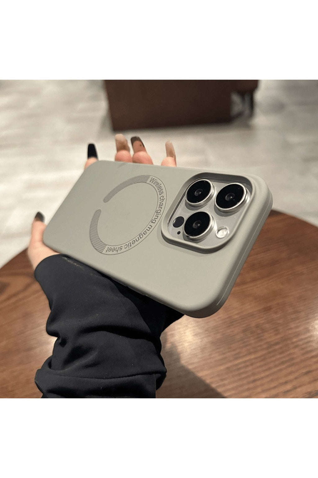 iPhone 15 Pro Uyumlu Titanium Gri Magsafe Özellikli İçi Kadife Korumalı Lüx Kılıf