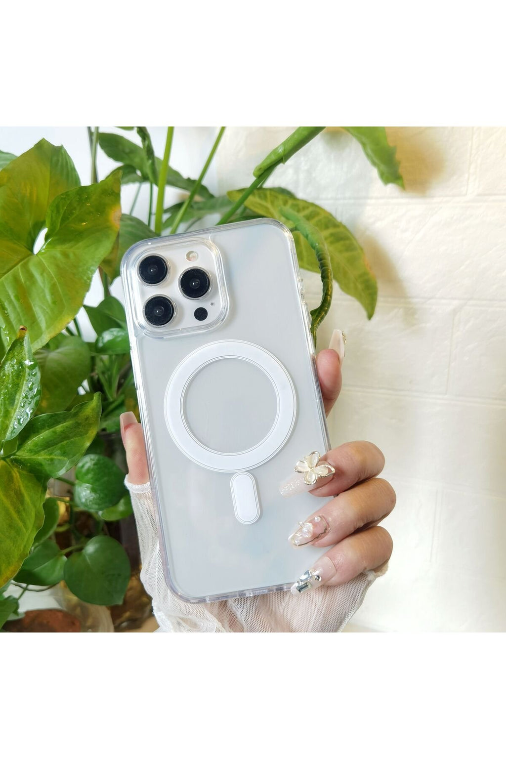 iPhone 13/14 ve 15 Uyumlu Magsafe Kablosuz Şarj Destekli Kutulu Premium Sararmaz Şeffaf Kılıf