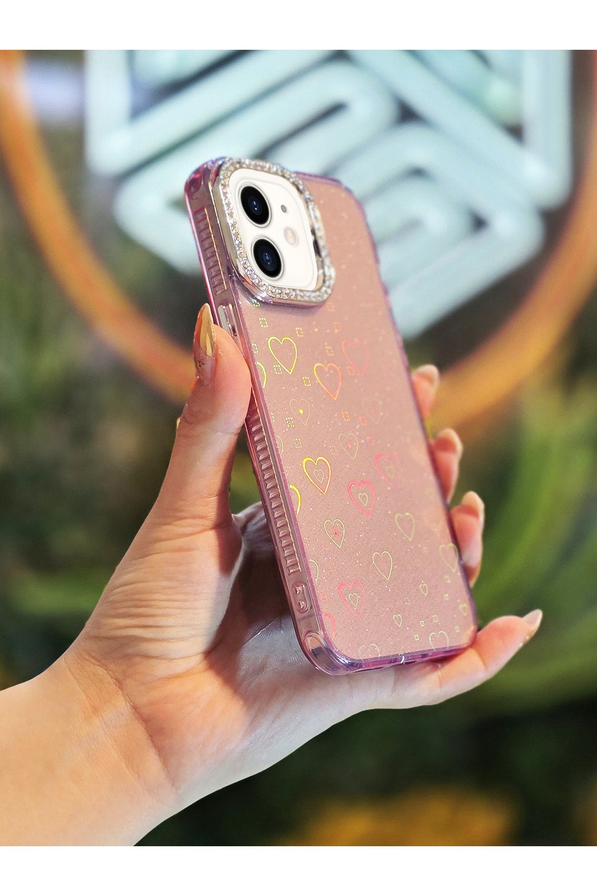 iPhone 12 Ve 12 Pro Uyumlu Işıkta Renk Değiştiren Kalp Desenli Darbe Emici Premium Lüx Kılıf