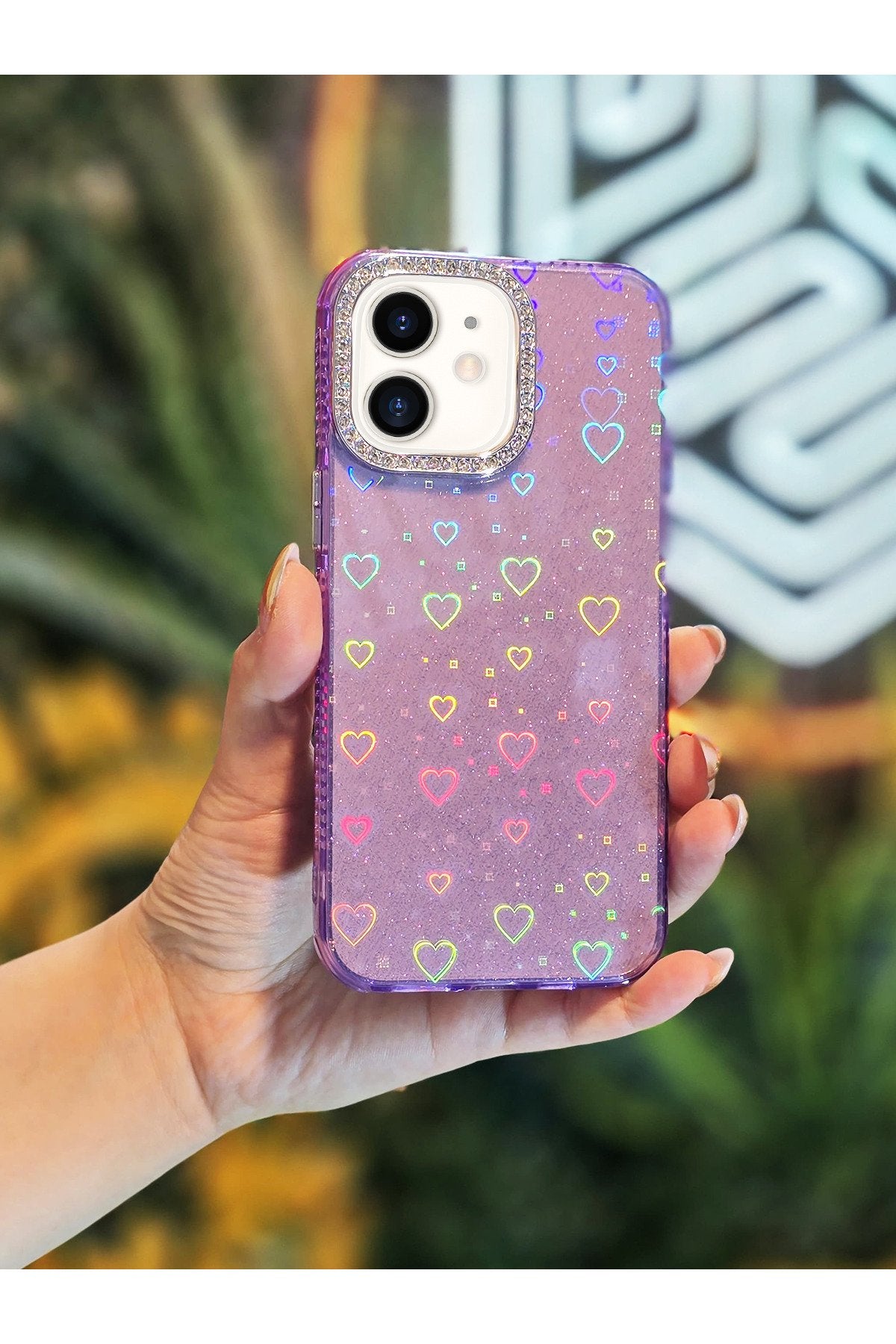 iPhone 15 Plus ve 14 Plus Uyumlu Işıkta Renk Değiştiren Kalp Desenli Darbe Emici Premium Lüx Kılıf