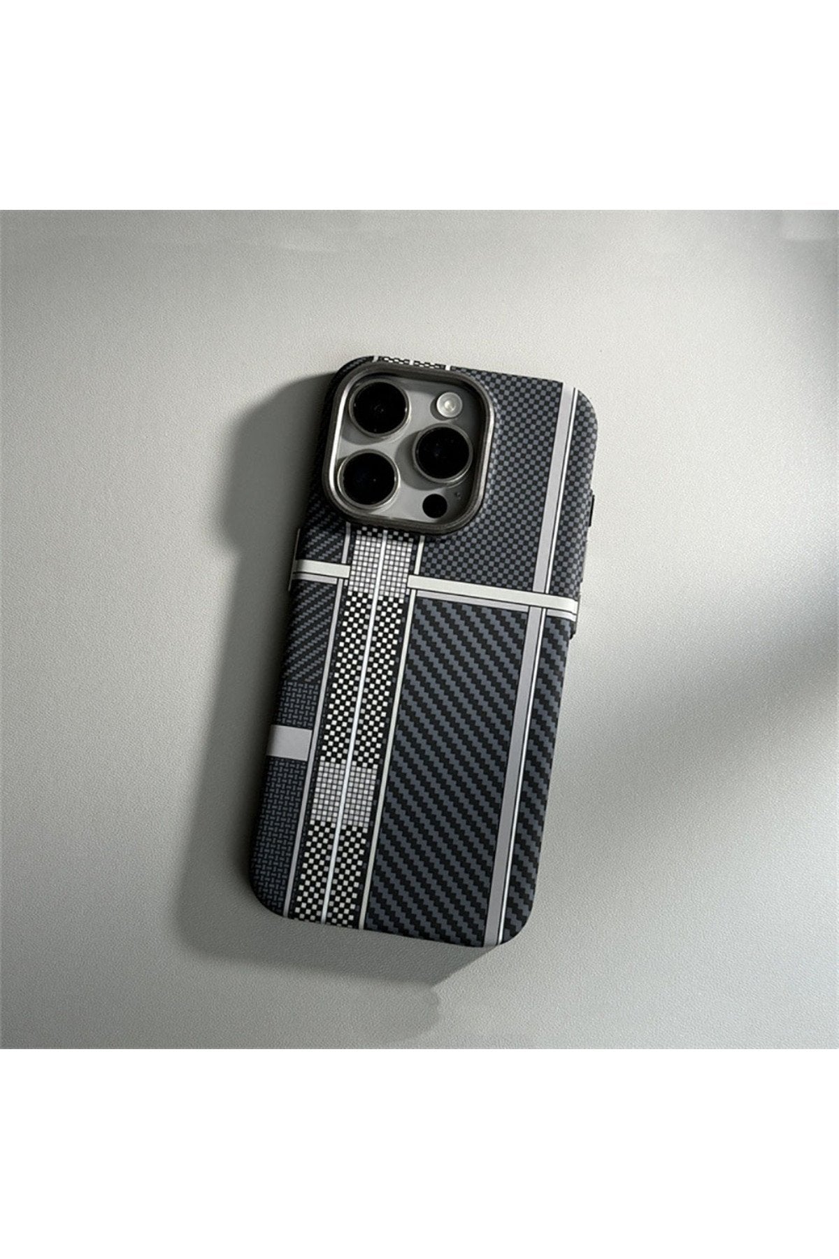 iPhone 16 Pro Max Uyumlu Magsafe Destekli Premium Fiber Carbon Darbe Koruyucu Telefon Kılıfı