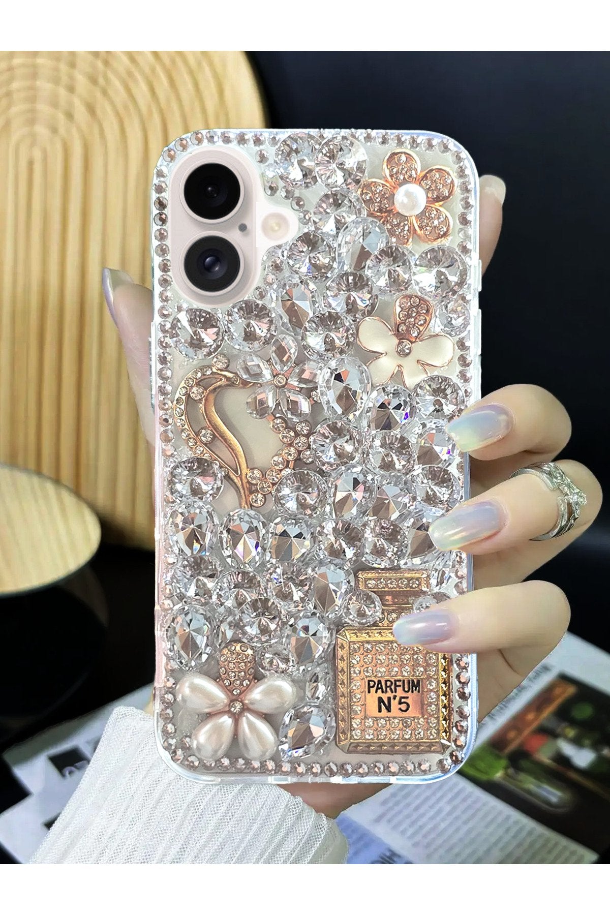 iPhone 16 Uyumlu Ultra Lüx Renkli Damla Taşlı Koruyucu Yapılı Özel Tasarım Premium Kılıf