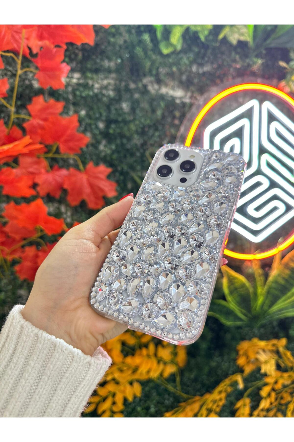 İphone 16 Pro Uyumlu Ultra Lüx Gümüş Renk Damla Taşlı Koruyucu Ve Gösterişli Premium Telefon Kılıfı