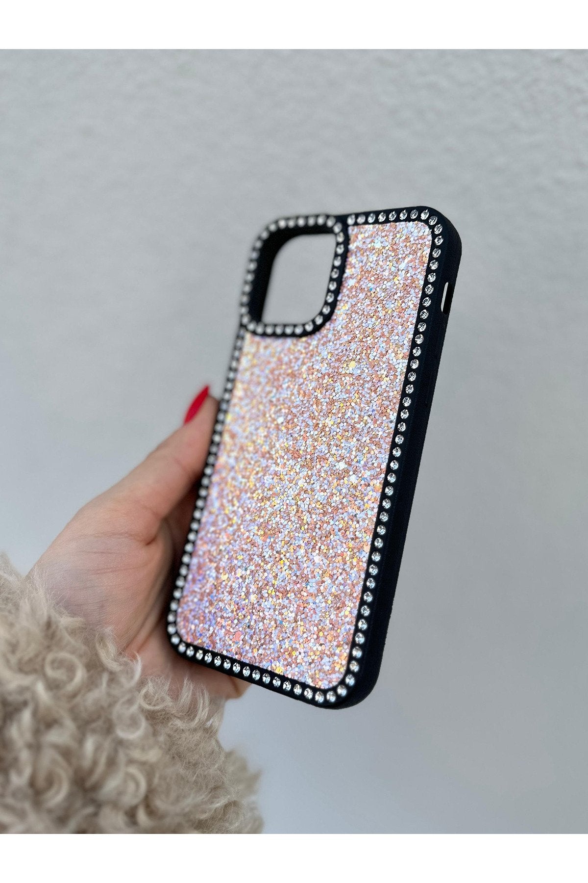 iPhone 13 Ve 14 Uyumlu Taşlı Kenarlı Renkli Taşlı İç Yapılı Darbe Emici Ultra Premium Kılıf