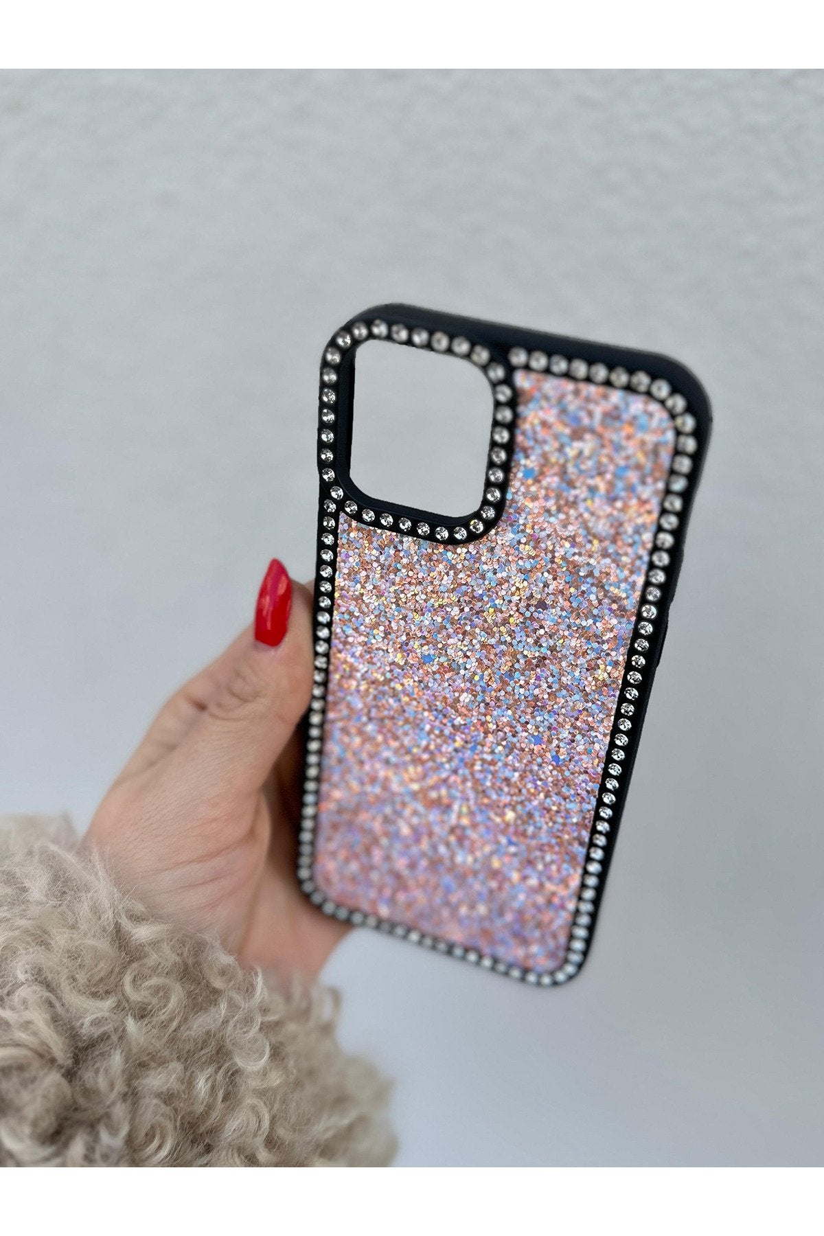 iPhone 13 Ve 14 Uyumlu Taşlı Kenarlı Renkli Taşlı İç Yapılı Darbe Emici Ultra Premium Kılıf