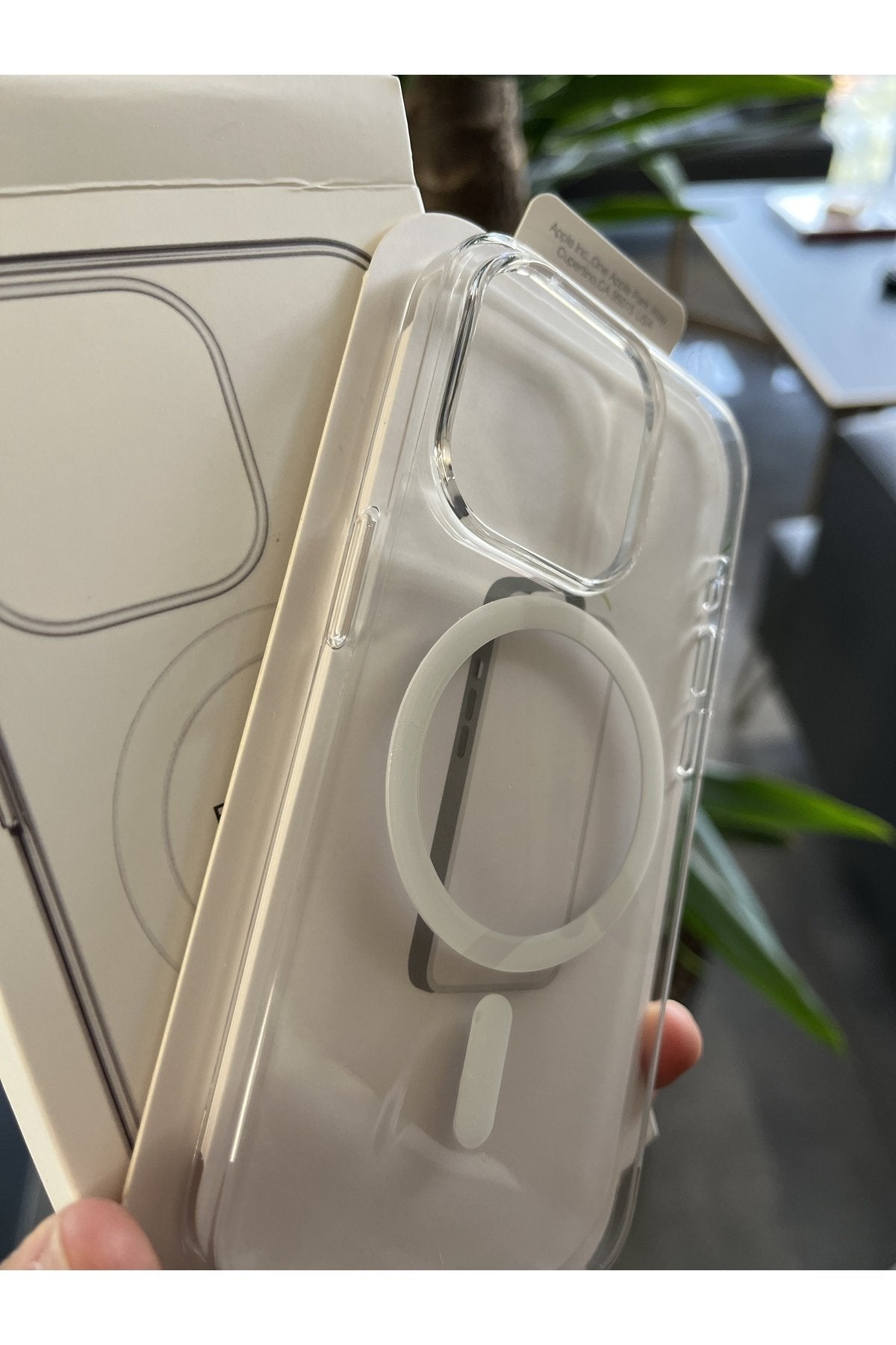 Iphone 13 ve 14 Uyumlu Magsafe Özellikli Animasyon Destekli Premium Yüksek Kalite Sararmaz Kılıf