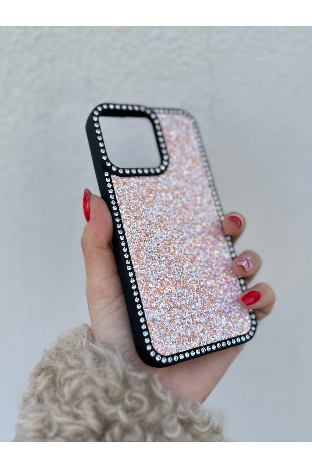 iPhone 16 Pro Max Uyumlu Taşlı Kenarlı Renkli Taşlı İç Yapılı Darbe Emici Ultra Premium Kılıf