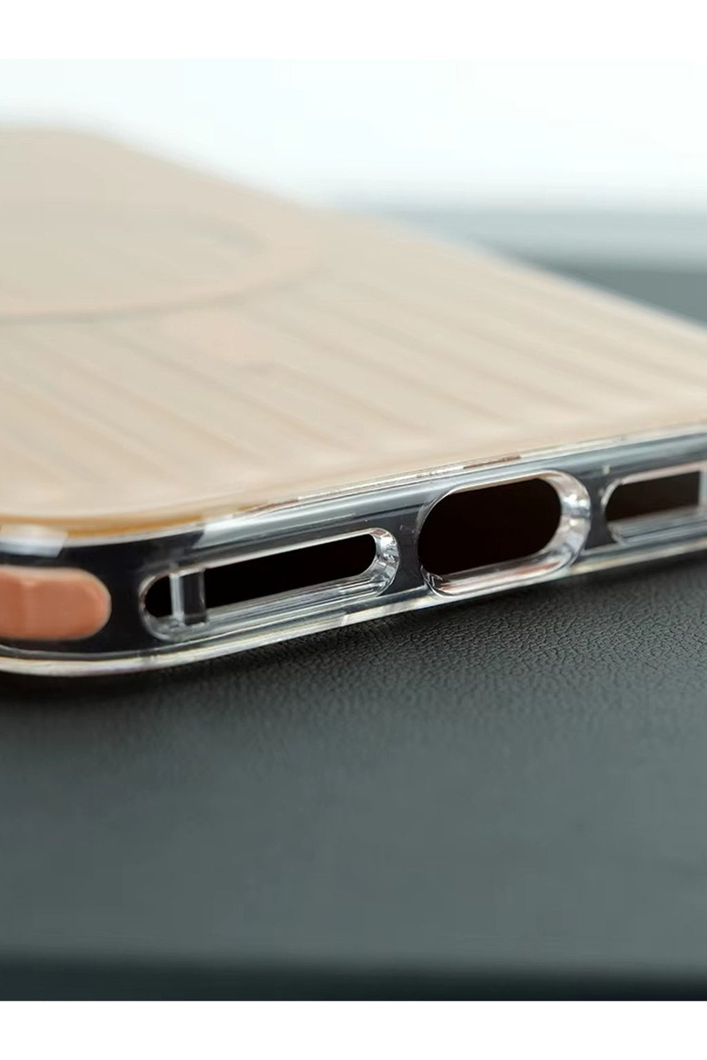 iPhone 16 Pro Max Uyumlu Premium Kasa Sararmaz Sert Yapılı Magsafe Destekli Koruyucu Telefon Kılıfı