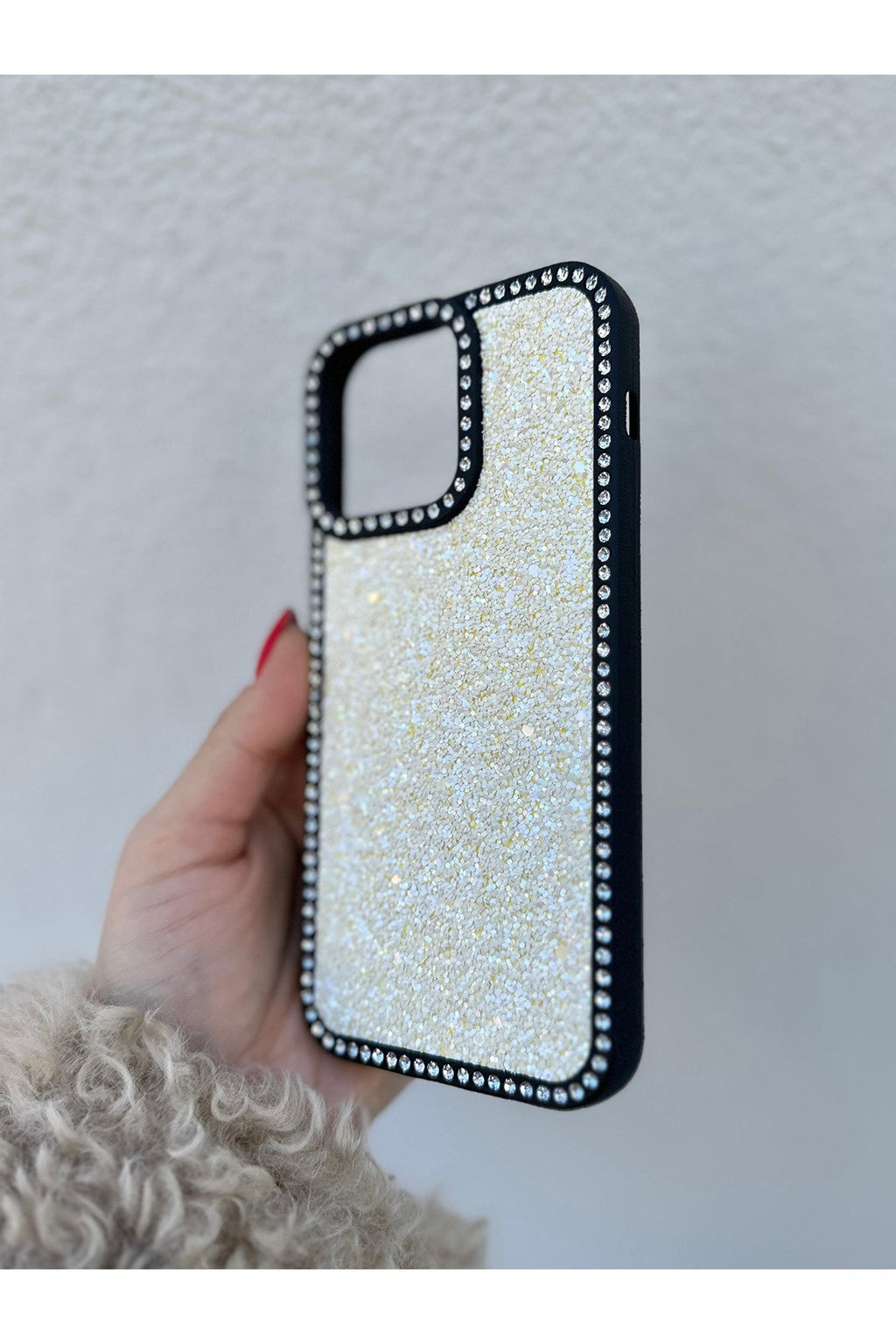 iPhone 16 Pro Max Uyumlu Taşlı Kenarlı Renkli Taşlı İç Yapılı Darbe Emici Ultra Premium Kılıf