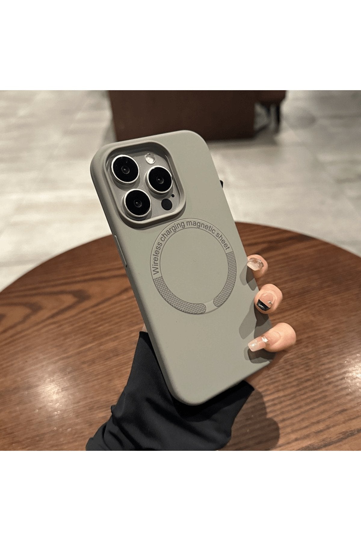 iPhone 15 Pro Uyumlu Titanium Gri Magsafe Özellikli İçi Kadife Korumalı Lüx Kılıf