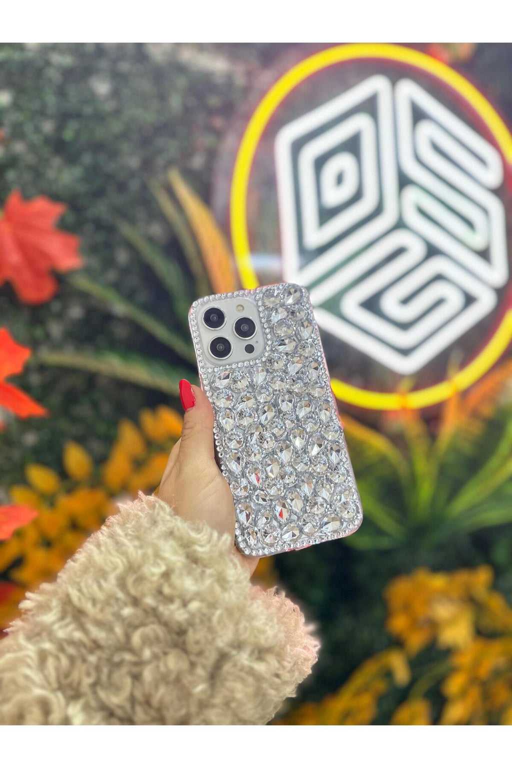 İphone 16 Pro Uyumlu Ultra Lüx Gümüş Renk Damla Taşlı Koruyucu Ve Gösterişli Premium Telefon Kılıfı