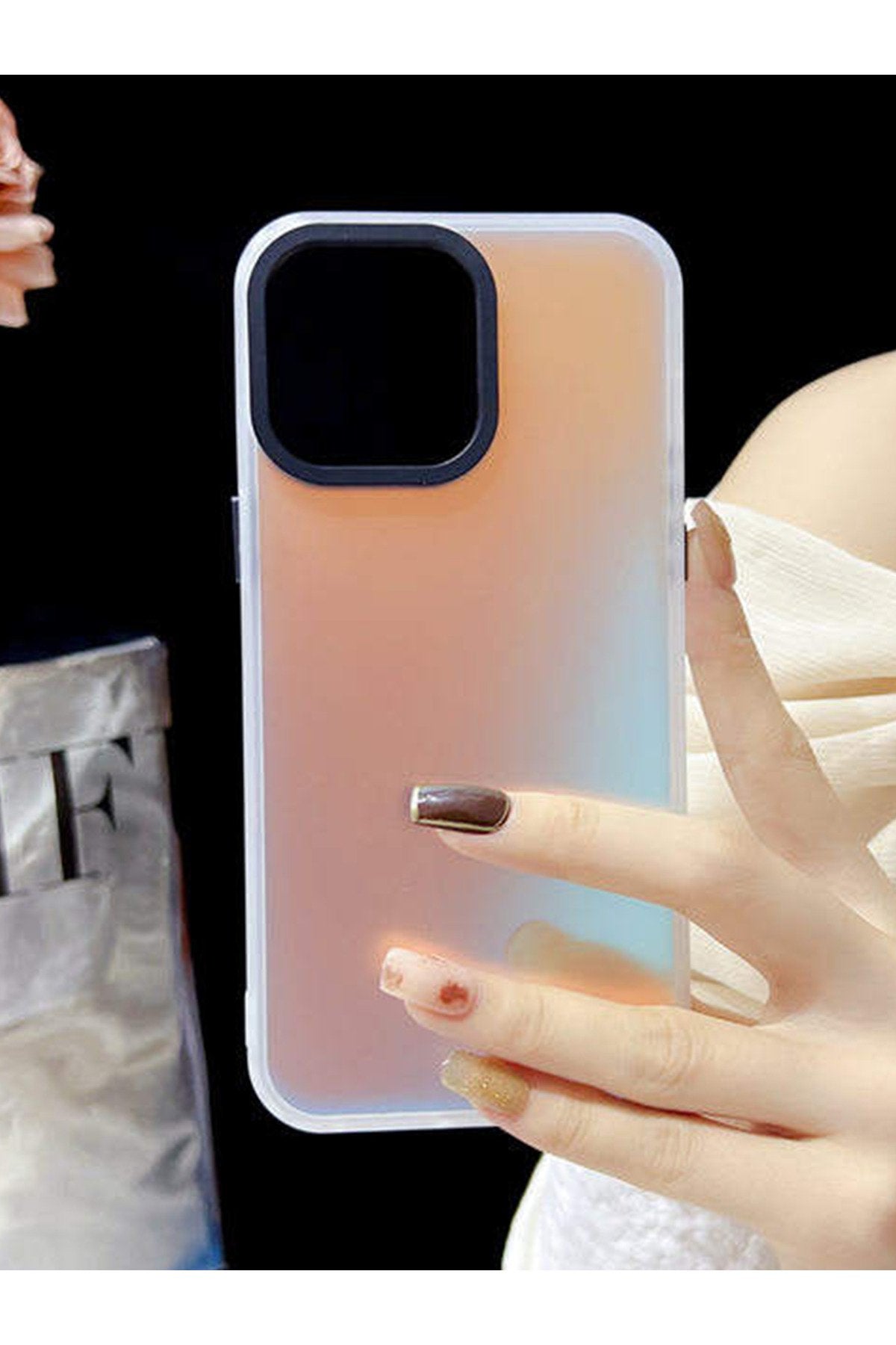 Iphone 11 Kılıf Bulut Hologram Tasarım Darbe Emici Elit