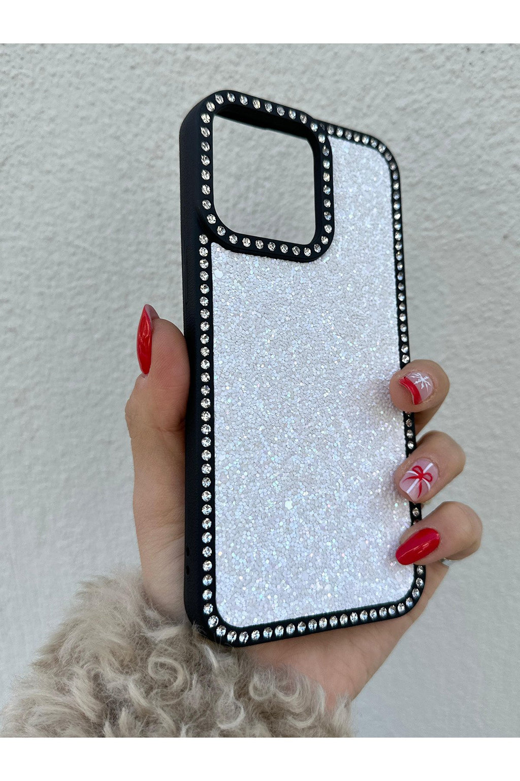 iPhone 16 Pro Max Uyumlu Taşlı Kenarlı Renkli Taşlı İç Yapılı Darbe Emici Ultra Premium Kılıf