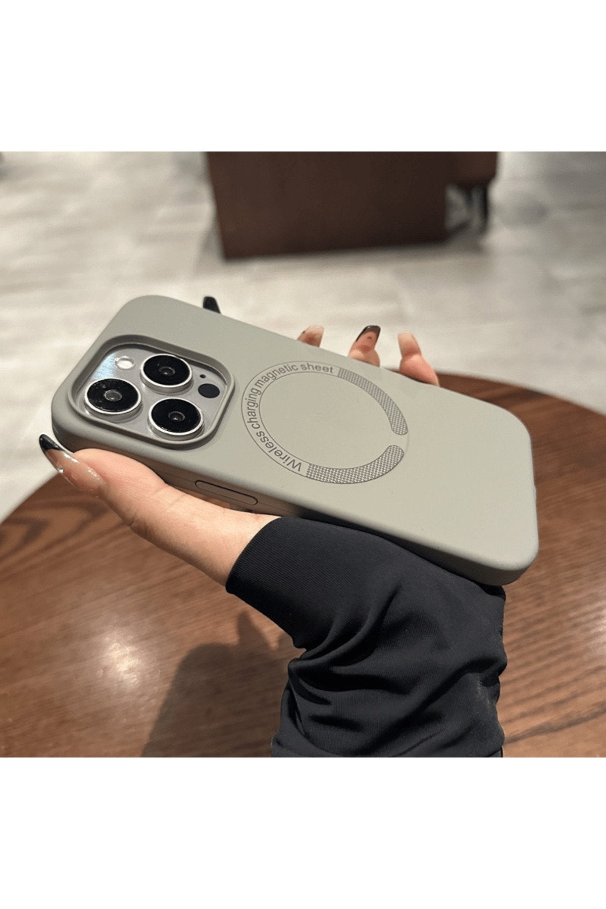 iPhone 15 Pro Uyumlu Titanium Gri Magsafe Özellikli İçi Kadife Korumalı Lüx Kılıf