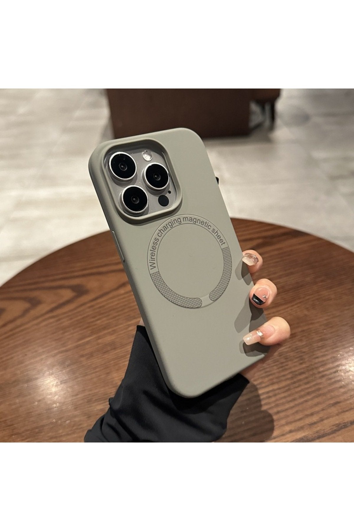 Iphone 15 Pro Max Kılıf Titanium Gri Magsafe Özellikli Içi Kadife Korumalı Lansman Lüx