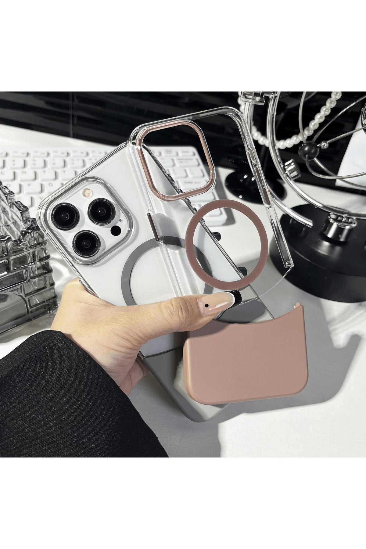 İphone 16 Pro Max Uyumlu Magsafe Destekli Darbe Koruyucu Sararmaz Lüx Tasarım Telefon Kılıfıı