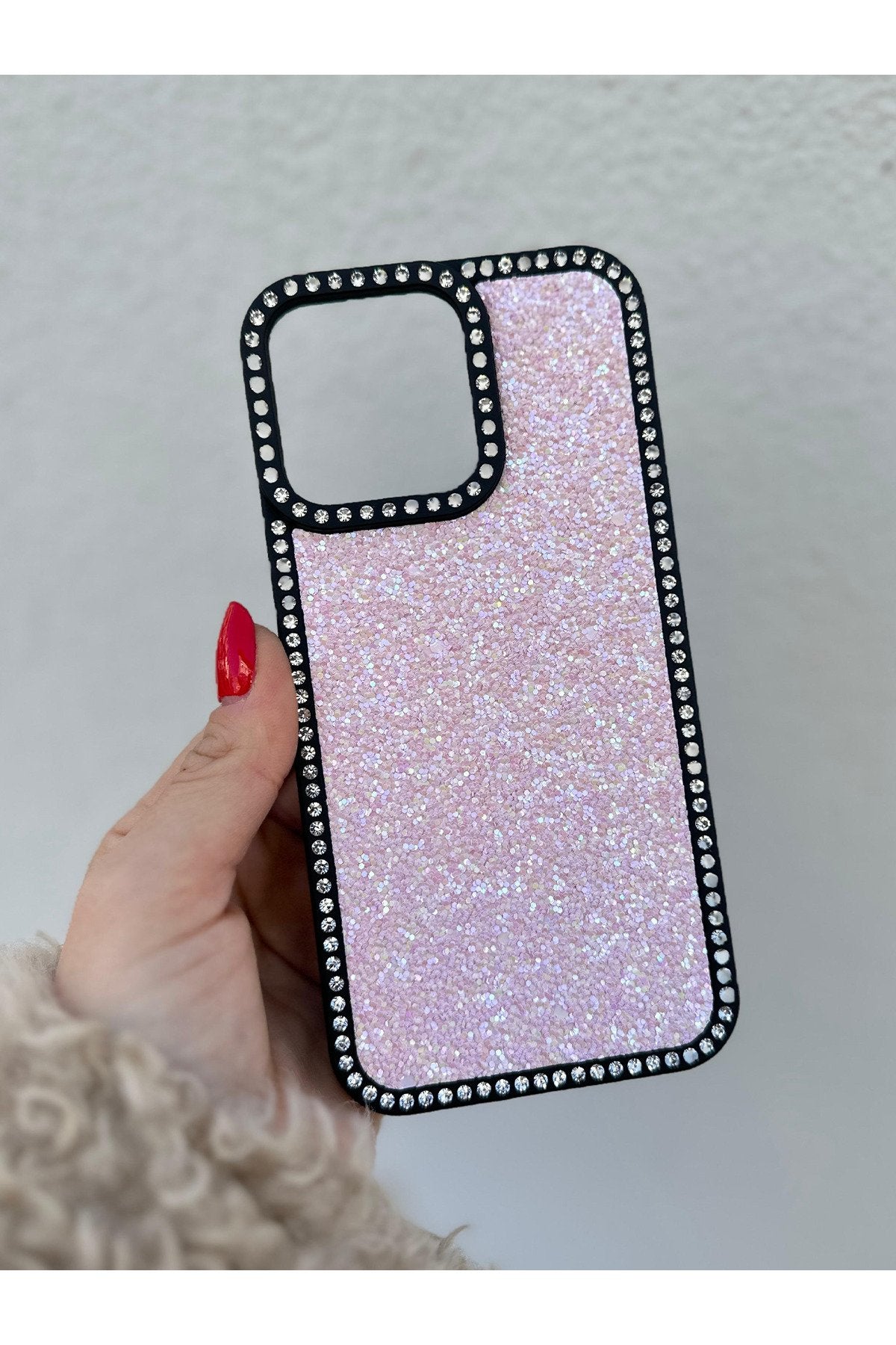 iPhone 16 Pro Max Uyumlu Taşlı Kenarlı Renkli Taşlı İç Yapılı Darbe Emici Ultra Premium Kılıf